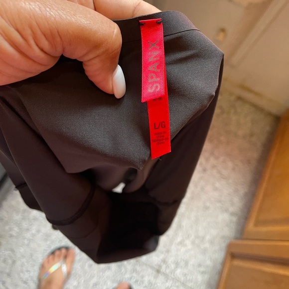 SPANX Elegant Black Camisole shapewear - Picture 3 of 8